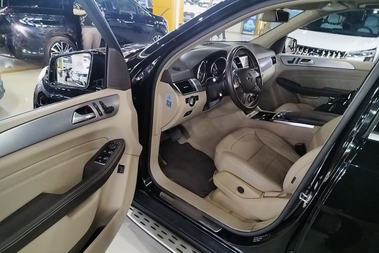 Used Mercedes-Benz M-Class 2014 ML 320 4MATIC Driver Seat