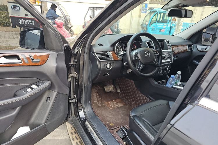 Used Mercedes-Benz M-Class 2014 ML 400 4MATIC Dynamic Model Driver Seat