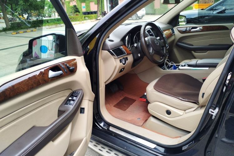 Used Mercedes-Benz M-Class 2014 ML 400 4MATIC Dynamic Model Driver Seat