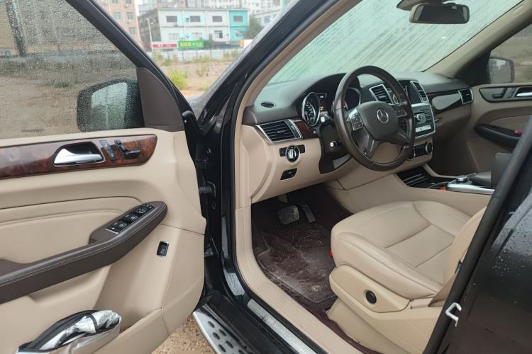 Used Mercedes-Benz M-Class 2014 ML 400 4MATIC Dynamic Model Driver Seat
