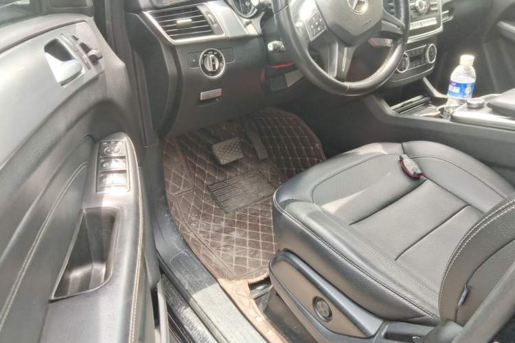Used Mercedes-Benz M-Class 2014 ML 320 4MATIC Driver Seat