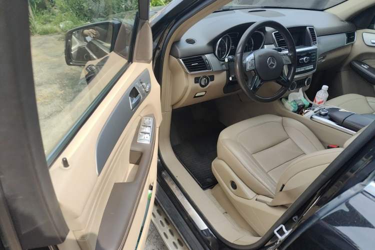Used Mercedes-Benz M-Class 2014 ML 320 4MATIC Driver Seat