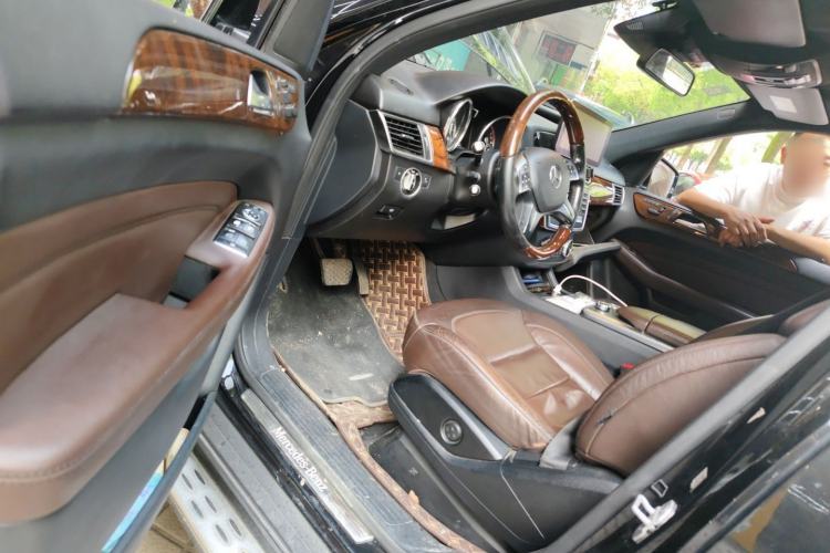 Used Mercedes-Benz M-Class 2014 ML 400 4MATIC Luxury Model Driver Seat