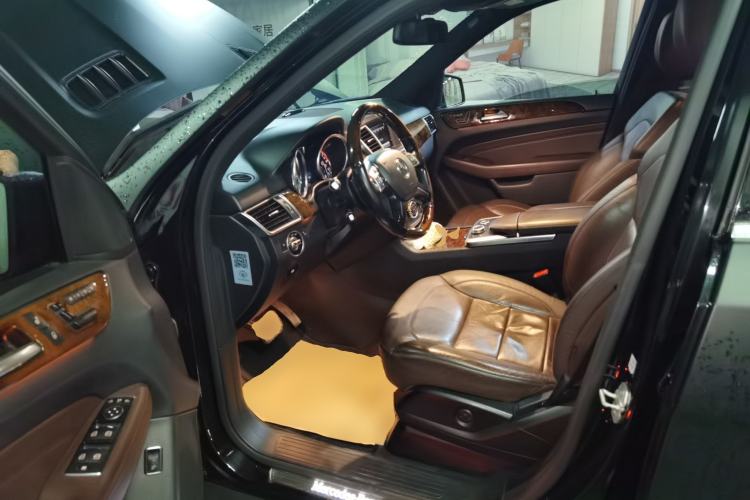 Used Mercedes-Benz M-Class 2014 ML 400 4MATIC Luxury Model Driver Seat