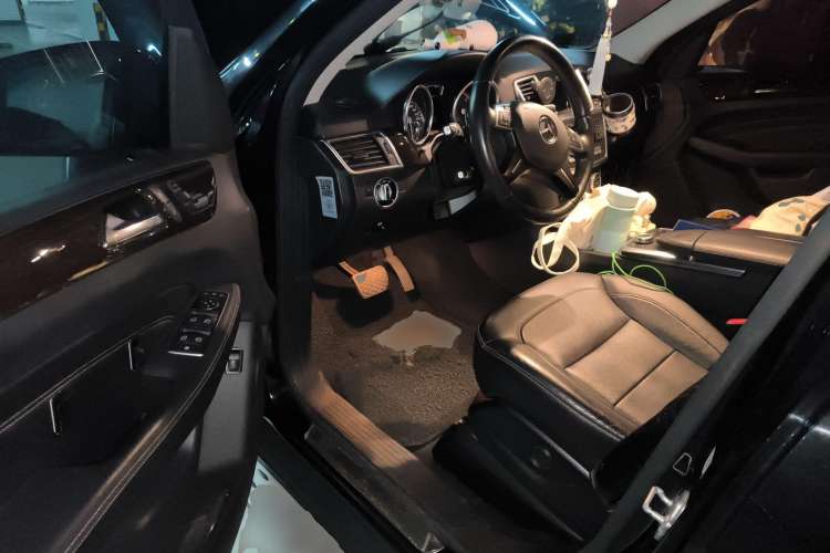 Used Mercedes-Benz M-Class 2014 ML 350 CDI 4MATIC Driver Seat
