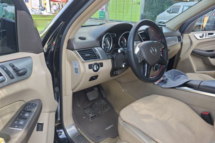 Used Mercedes-Benz M-Class 2014 ML 320 4MATIC Driver Seat
