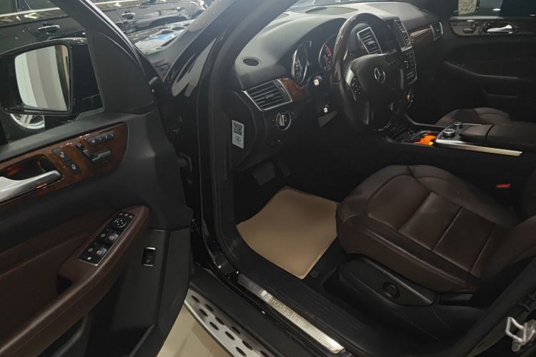 Used Mercedes-Benz M-Class 2014 ML 400 4MATIC Luxury Model Driver Seat