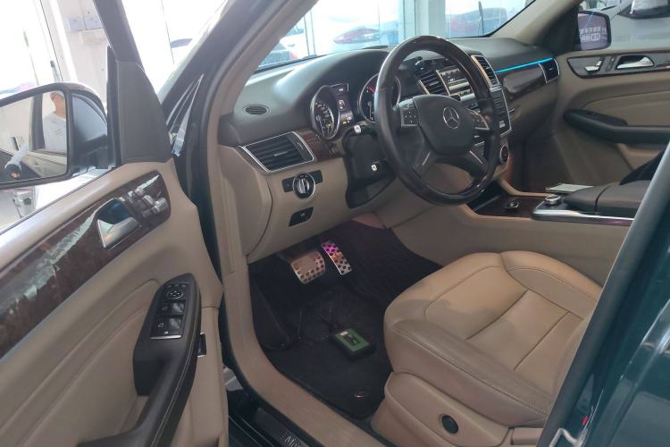 Used Mercedes-Benz M-Class 2014 ML 400 4MATIC Dynamic Model Driver Seat
