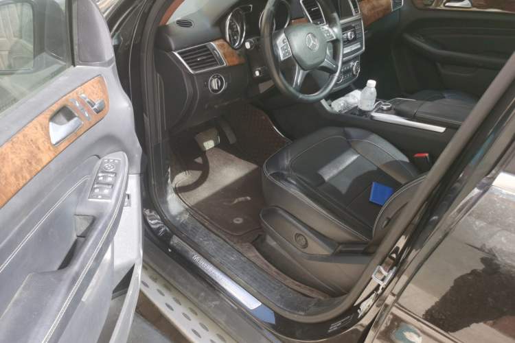 Used Mercedes-Benz M-Class 2014 ML 400 4MATIC Dynamic Model Driver Seat
