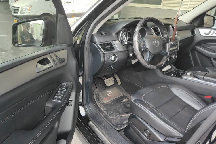 Used Mercedes-Benz M-Class 2014 ML 320 4MATIC Driver Seat
