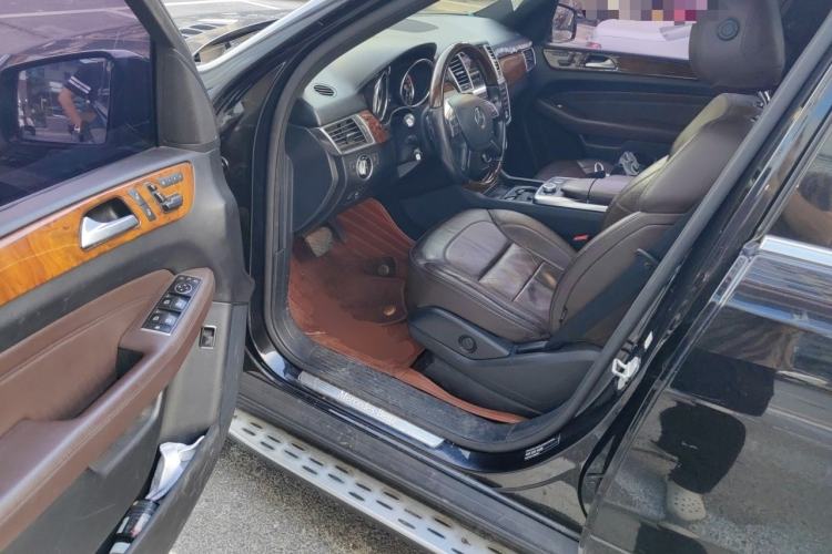 Used Mercedes-Benz M-Class 2014 ML 400 4MATIC Dynamic Model Driver Seat