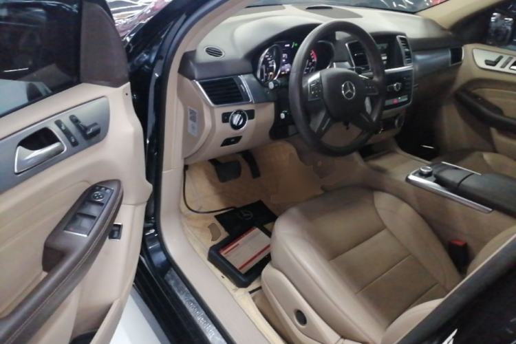 Used Mercedes-Benz M-Class 2014 ML 320 4MATIC Driver Seat