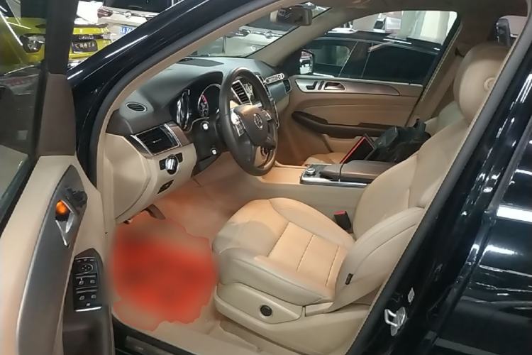Used Mercedes-Benz M-Class 2014 ML 320 4MATIC Driver Seat