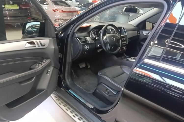 Used Mercedes-Benz M-Class 2014 ML 320 4MATIC Driver Seat