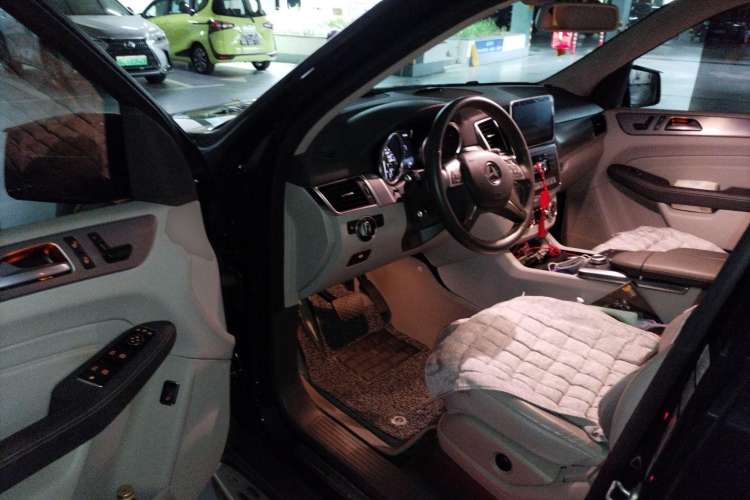 Used Mercedes-Benz M-Class 2014 ML 320 4MATIC Driver Seat