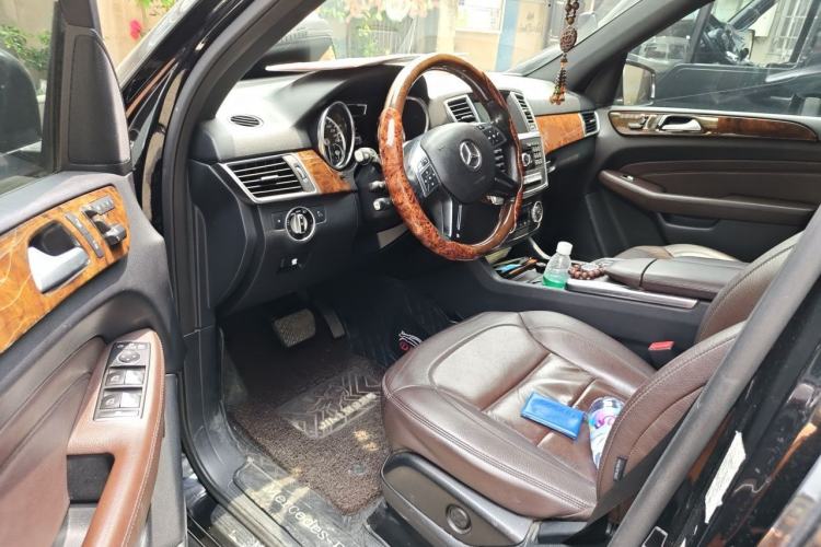 Used Mercedes-Benz M-Class 2014 ML 400 4MATIC Luxury Model Driver Seat