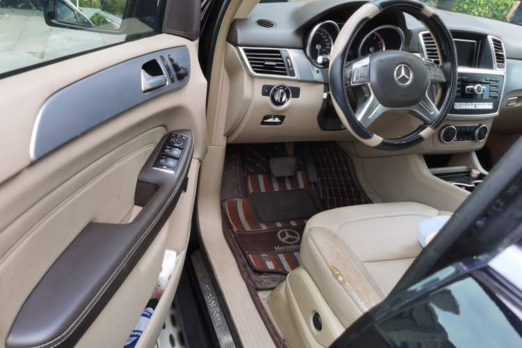 Used Mercedes-Benz M-Class 2014 ML 320 4MATIC Driver Seat