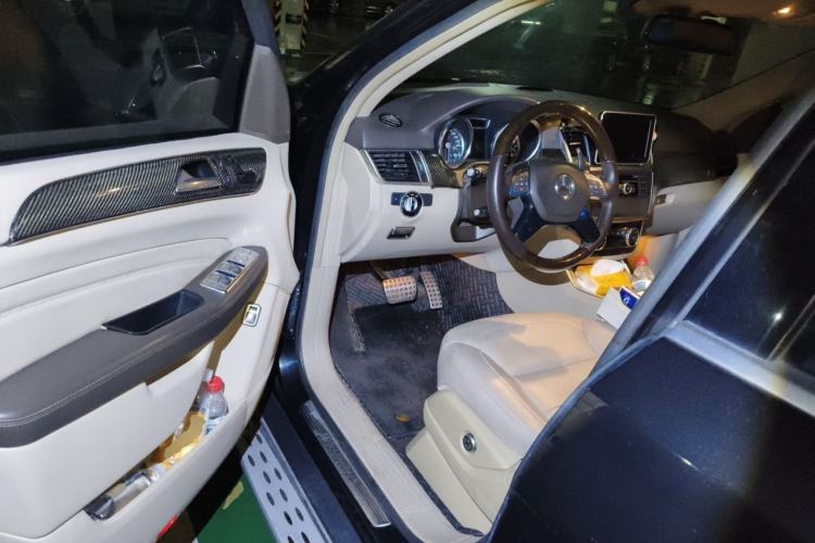 Used Mercedes-Benz M-Class 2014 ML 320 4MATIC Driver Seat
