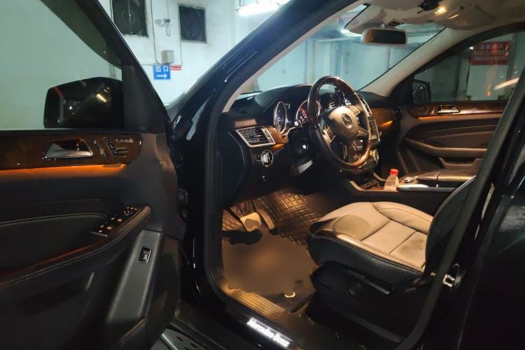 Used Mercedes-Benz M-Class 2014 ML 400 4MATIC Luxury Model Driver Seat
