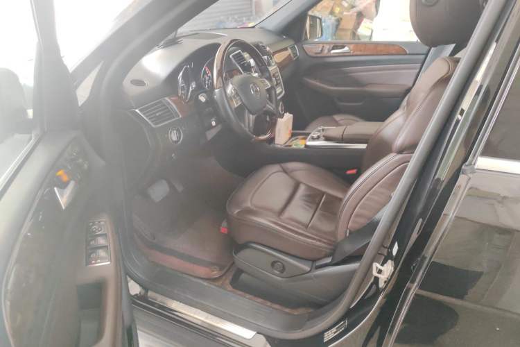 Used Mercedes-Benz M-Class 2014 ML 400 4MATIC Luxury Model Driver Seat