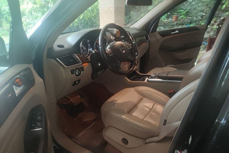 Used Mercedes-Benz M-Class 2014 ML 400 4MATIC Luxury Model Driver Seat