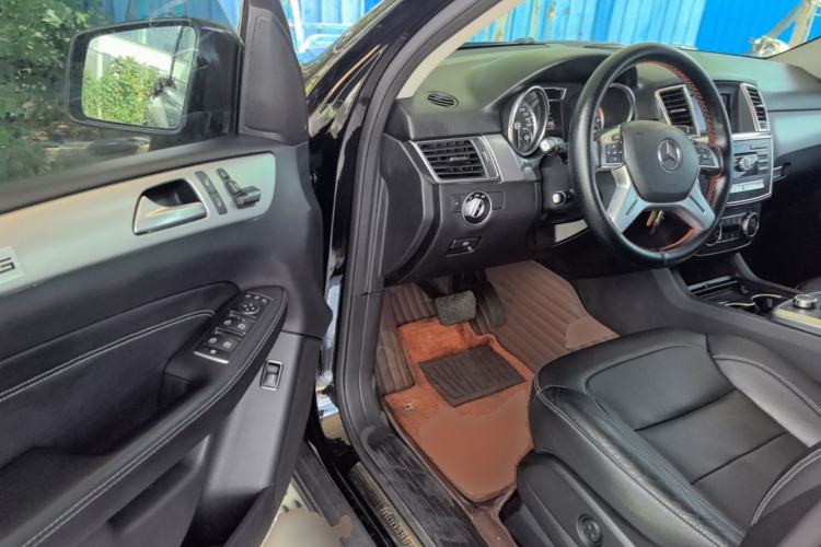 Used Mercedes-Benz M-Class 2014 ML 320 4MATIC Driver Seat