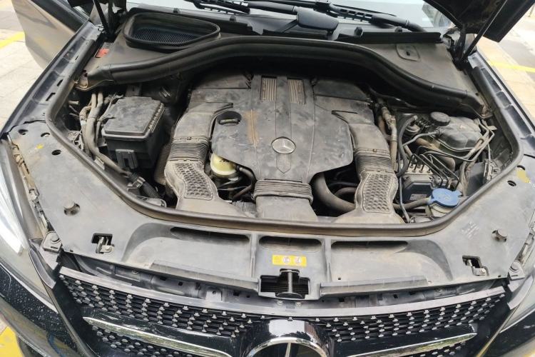 Used Mercedes-Benz M-Class 2014 ML 320 4MATIC Engine Bay