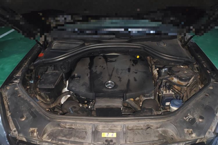 Used Mercedes-Benz M-Class 2014 ML 350 CDI 4MATIC Engine Bay