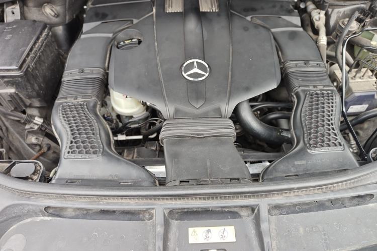 Used Mercedes-Benz M-Class 2014 ML 400 4MATIC Luxury Model Engine Bay