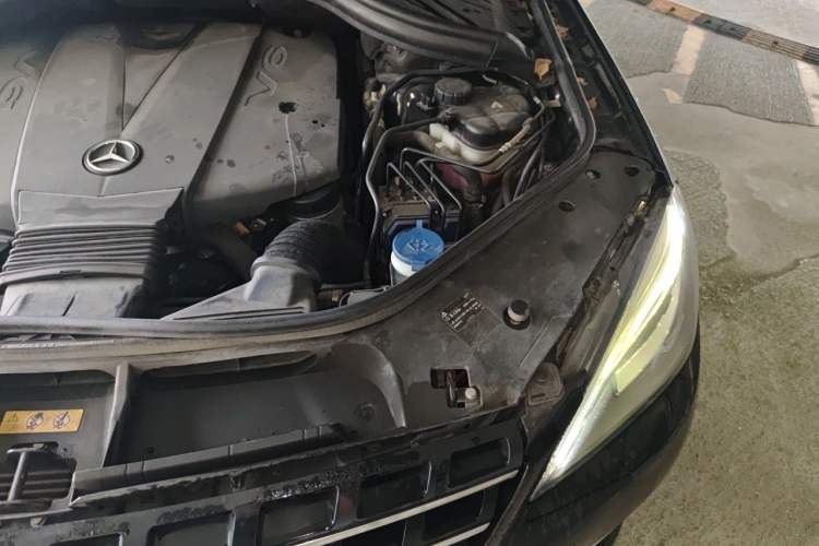 Used Mercedes-Benz M-Class 2014 ML 350 CDI 4MATIC Engine Bay Left