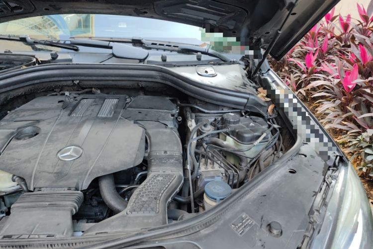 Used Mercedes-Benz M-Class 2014 ML 400 4MATIC Dynamic Model Engine Bay Left