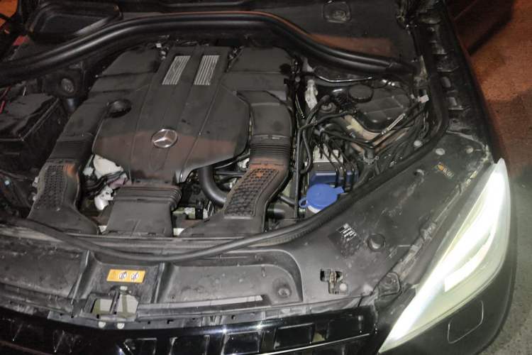 Used Mercedes-Benz M-Class 2014 ML 400 4MATIC Dynamic Model Engine Bay Left