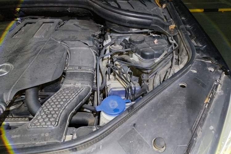 Used Mercedes-Benz M-Class 2014 ML 400 4MATIC Dynamic Model Engine Bay Left