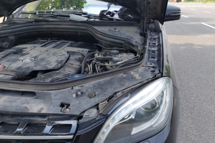 Used Mercedes-Benz M-Class 2014 ML 400 4MATIC Dynamic Model Engine Bay Left