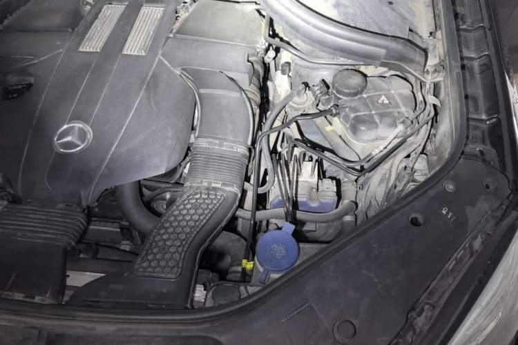 Used Mercedes-Benz M-Class 2014 ML 400 4MATIC Dynamic Model Engine Bay Left