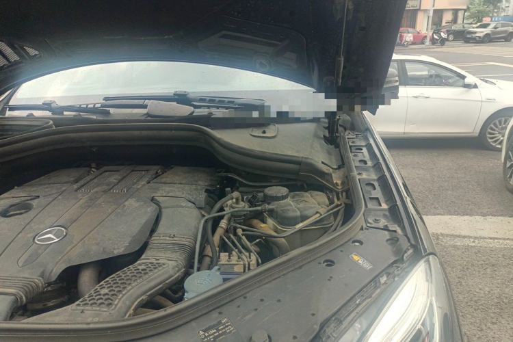 Used Mercedes-Benz M-Class 2014 ML 320 4MATIC Engine Bay Left
