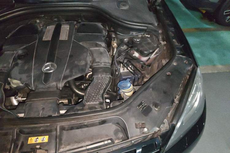 Used Mercedes-Benz M-Class 2014 ML 400 4MATIC Dynamic Model Engine Bay Left