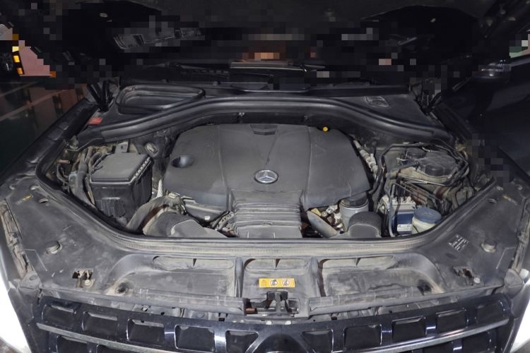 Used Mercedes-Benz M-Class 2014 ML 350 CDI 4MATIC Engine Bay