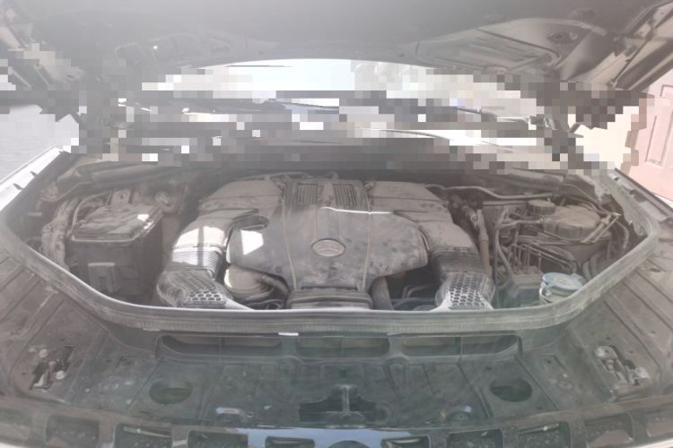 Used Mercedes-Benz M-Class 2014 ML 400 4MATIC Dynamic Model Engine Bay