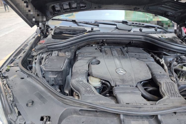 Used Mercedes-Benz M-Class 2014 ML 400 4MATIC Dynamic Model Engine Bay Right