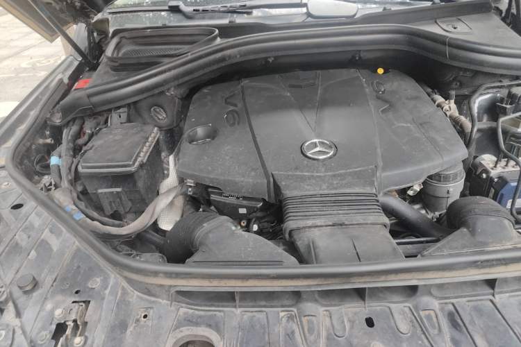 Used Mercedes-Benz M-Class 2014 ML 350 CDI 4MATIC Engine Bay Right