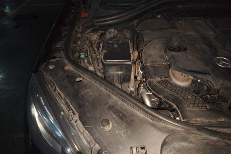 Used Mercedes-Benz M-Class 2014 ML 400 4MATIC Dynamic Model Engine Bay Right