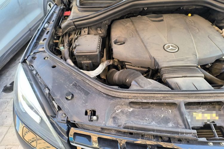 Used Mercedes-Benz M-Class 2014 ML 350 CDI 4MATIC Engine Bay Right