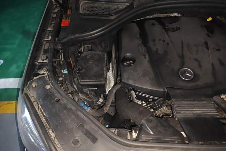 Used Mercedes-Benz M-Class 2014 ML 350 CDI 4MATIC Engine Bay Right
