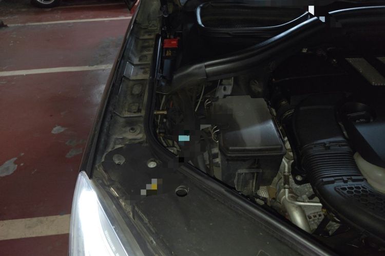 Used Mercedes-Benz M-Class 2014 ML 400 4MATIC Dynamic Model Engine Bay Right