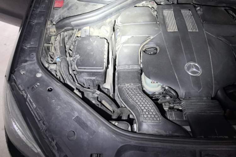 Used Mercedes-Benz M-Class 2014 ML 400 4MATIC Dynamic Model Engine Bay Right