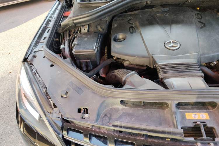 Used Mercedes-Benz M-Class 2014 ML 350 CDI 4MATIC Engine Bay Right