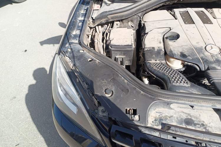 Used Mercedes-Benz M-Class 2014 ML 400 4MATIC Dynamic Model Engine Bay Right