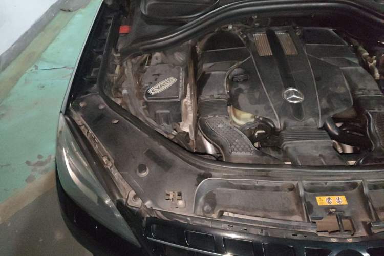 Used Mercedes-Benz M-Class 2014 ML 400 4MATIC Dynamic Model Engine Bay Right