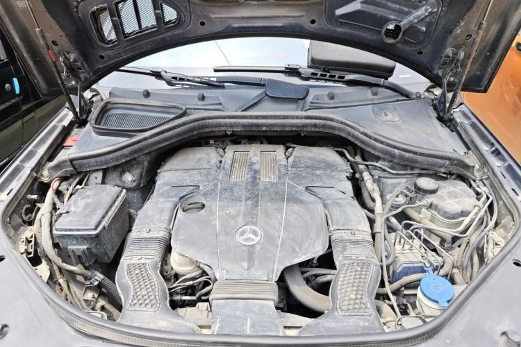Used Mercedes-Benz M-Class 2014 ML 400 4MATIC Luxury Model Engine Bay